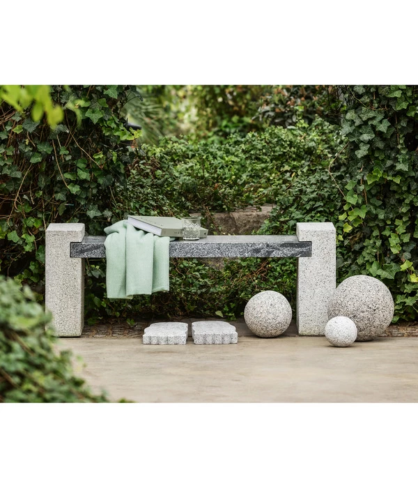 Dehner Granit-Gartenbank, Ca. B120/H45/T30 Cm, Grau 4 Dehner Granit-Gartenbank, Ca. B120/H45/T30 Cm, Grau – Bild 2